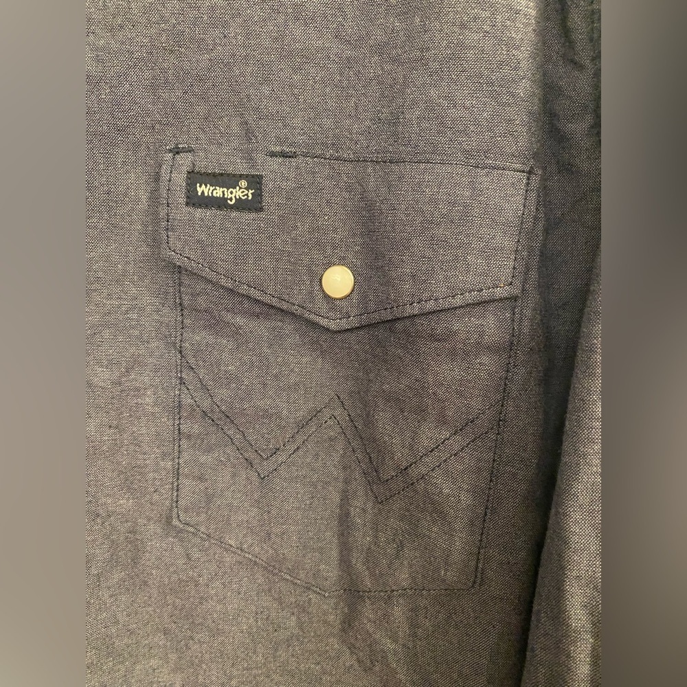 Wrangler Long Sleeve Western Shirt W/Pearl Snaps Size XL Blue Chambray Pockets - Picture 6 of 7
